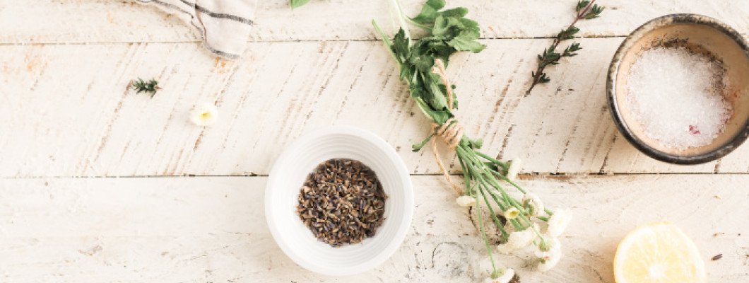 Beneficiile susținute de știință ale difuzării uleiurilor esențiale: un ghid cuprinzător